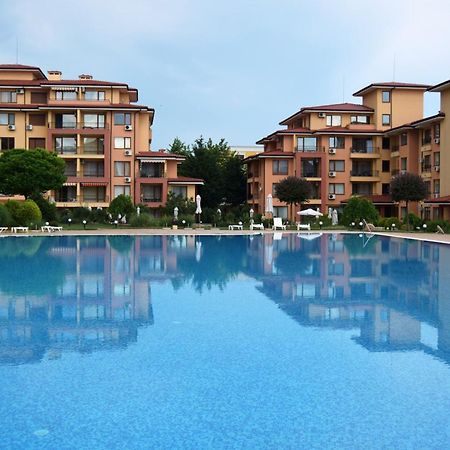 Bright Studio With Parking & Pool Sveti Vlas Eksteriør billede